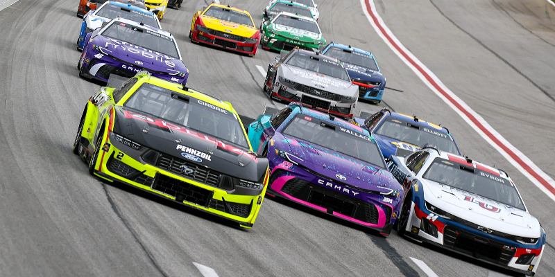 Тест для любителей автоспорта: гонки NASCAR